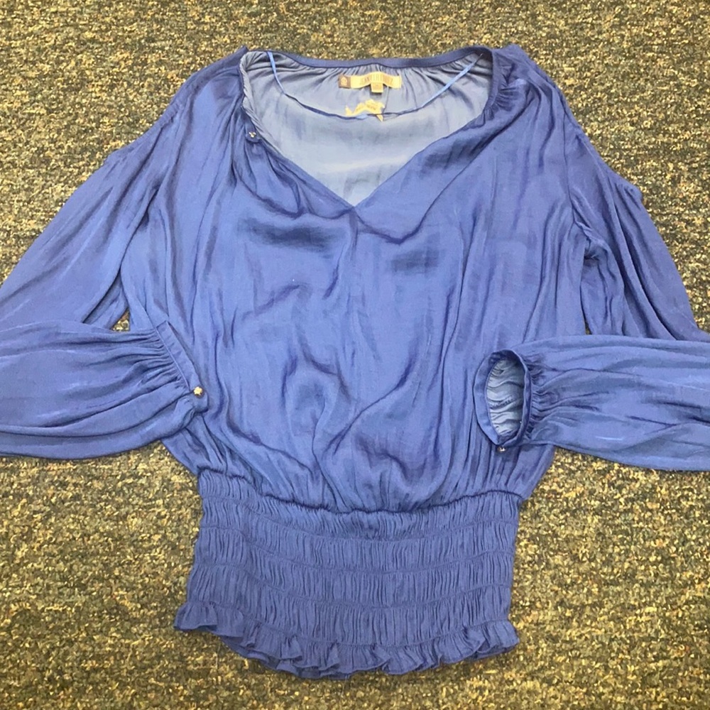 Jennifer Lopez Blue cold shoulder top sz. M